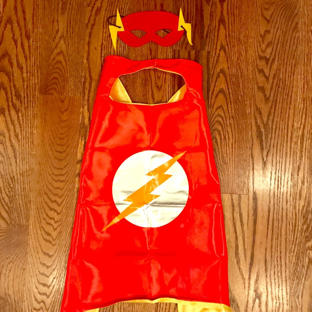 SOLD OUT! The Flash Cape + Mask Costume Set - Picture 1 of 3